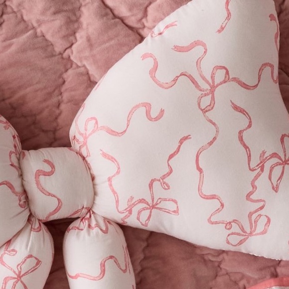 New UO Large Bow Pillow - Picture 5 of 6